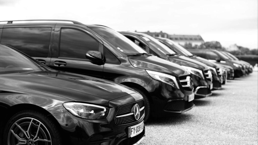 Modern and Luxurious Vehicles of Kingston Minicabs
