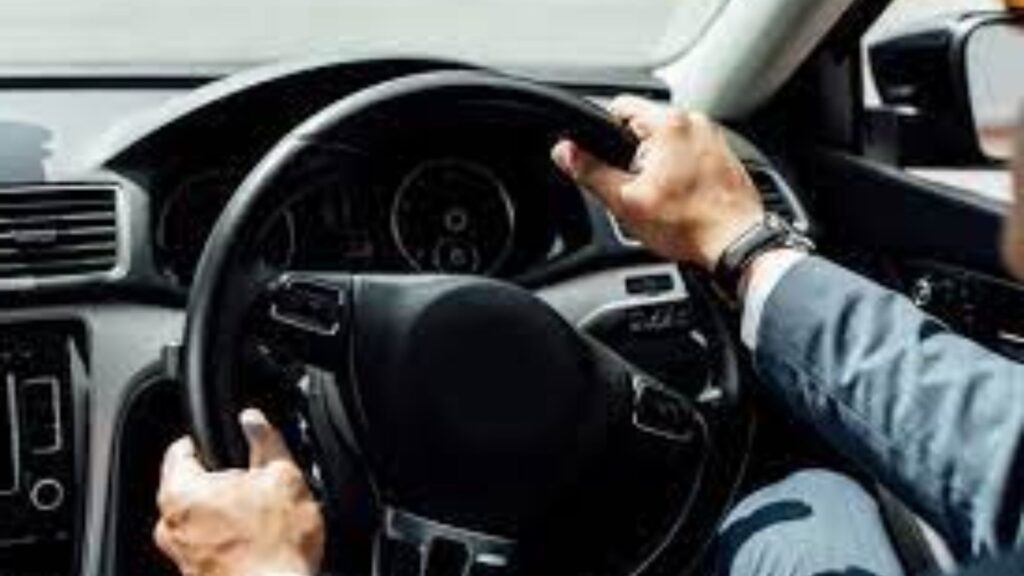 Executive and Chauffeur Service by Best minicabs from Gatwick Airport to Surbiton