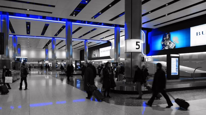Best Taxis from Luton Airport to Teddington Transfers LTN to TW11
